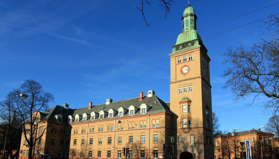 Onsdag starter lønnsoppgjøret for ansatte i helseforetak ved sykehus med driftsavtale. Her Ullevål sykehus på en solskinnsdag.