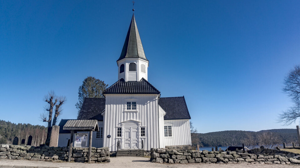 Drangedal kirke, Telemark fylke. Illustrasjonsfoto: iStock / Getty Images