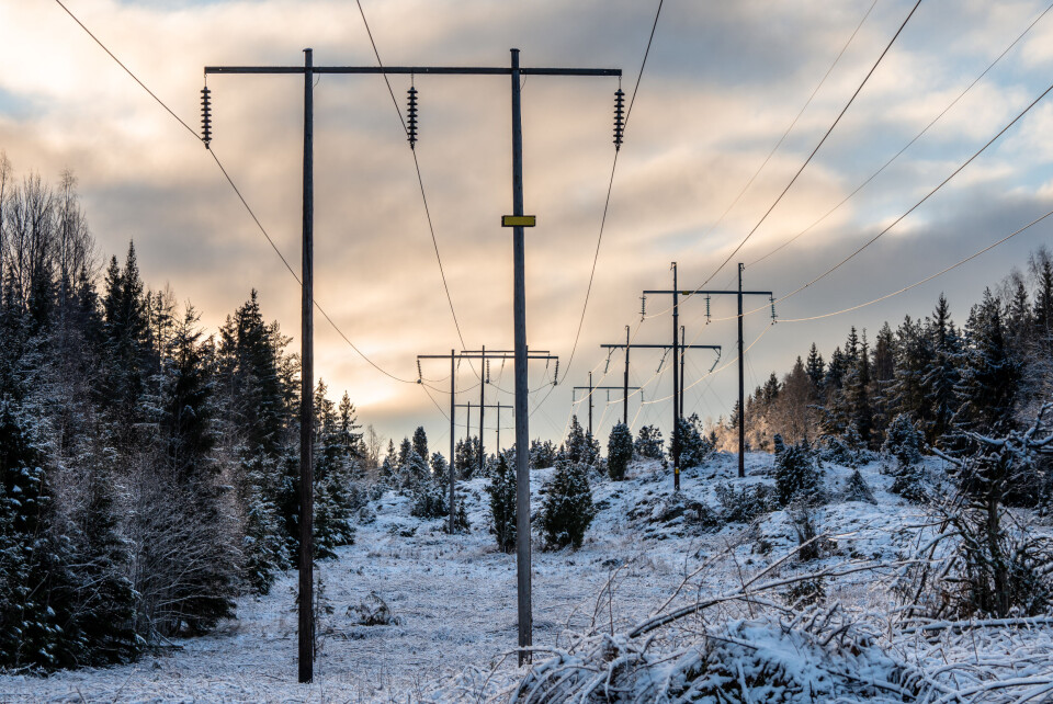 Strømprisutvalget leverte torsdag rapport om kraftmarkedene i Europa og Norge til Olje- og energiminister Terje Aasland. Foto: GettyImages.