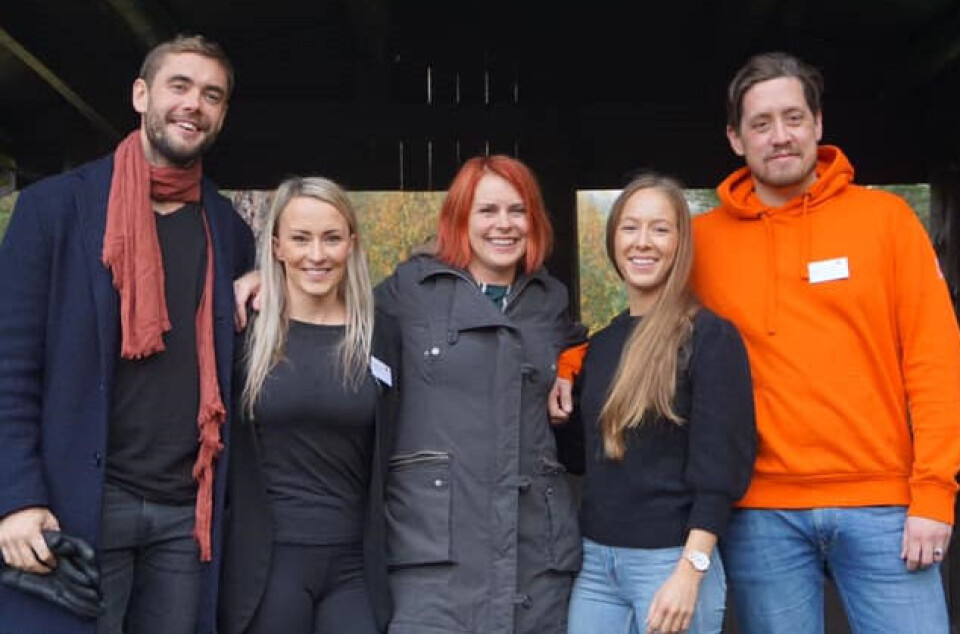 Fra venstre: Styremedlem Knut Fredrik Olsen, styremedlem Dina Kaino, leder Kari Nestaas, nestleder Ina Maria Hansen, styremedlem Amandus Amadeus Michael Bøe. Styremedlem Robin Malm var ikke tilstede da bildet ble tatt. Foto: Parat ung