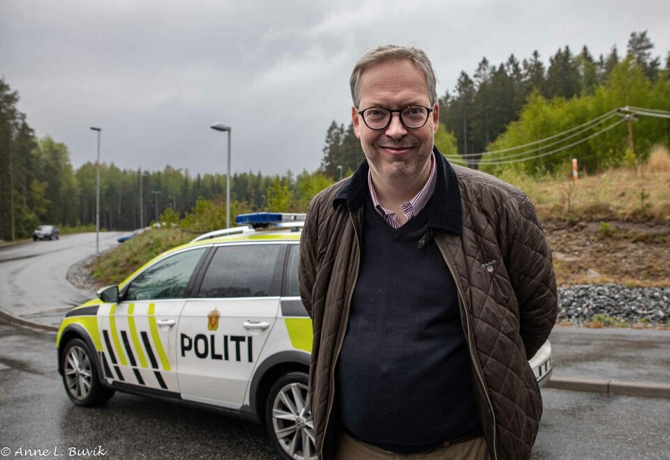 Hands on: Thor Kleppen Sættem på patrulje i Halden på forsommeren. Etterpå deltok han på Nordisk insolvenskonferanse.