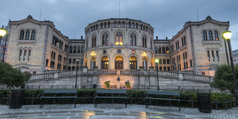 Parat ber Stortinget rydde opp