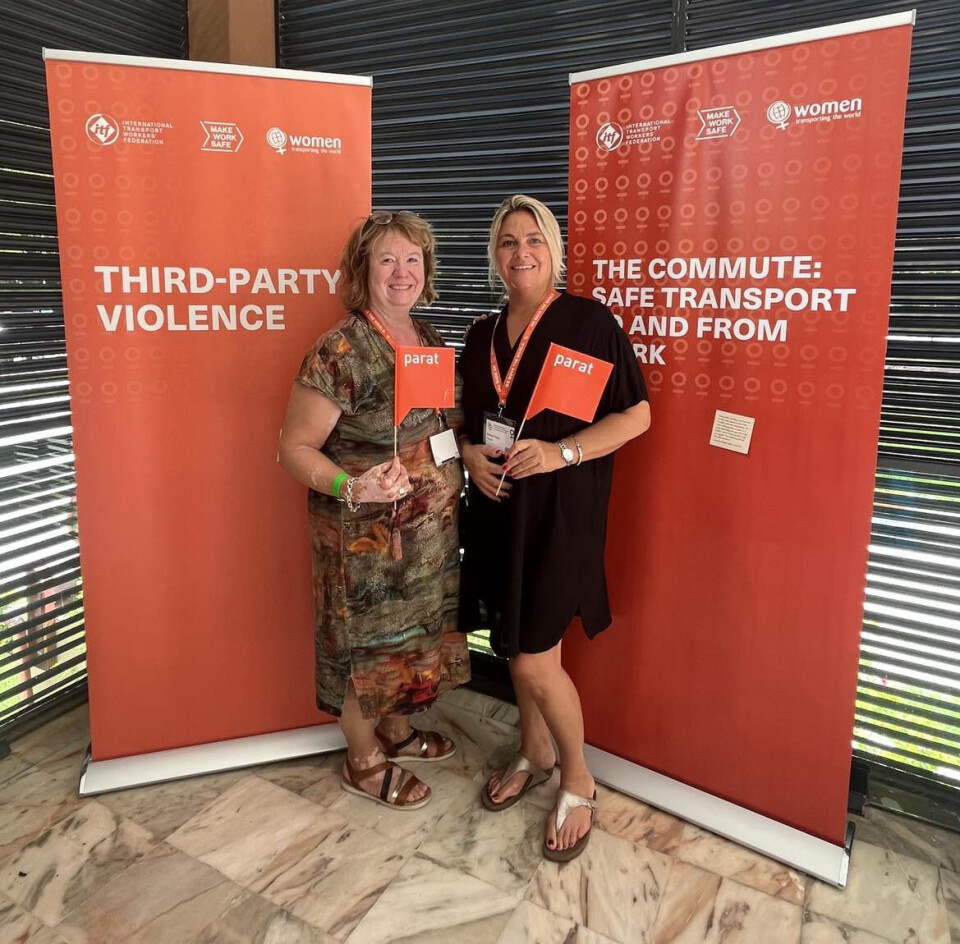 Parats nestleder, Anneli Nyberg, og leder i Parat Kabinforbund, Sissel Vian på plass i Saly, Senegal under ITF Women Transport Workers’ Conference.