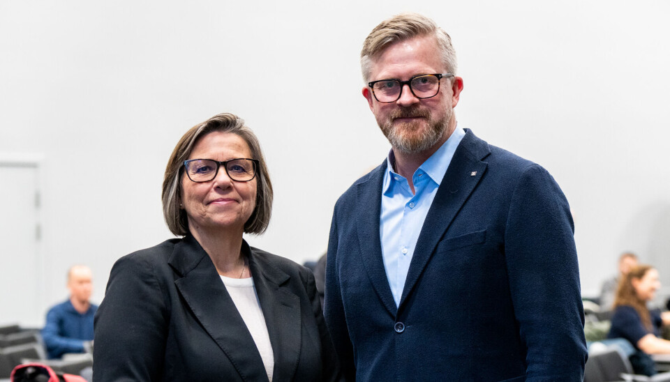 Forhandlingssjef i Parat, Turid Svendsen og YS-leder Hans-Erik Skjæggerud under YS inntektspolitiske konferanse tirsdag. Turid Svendsen i Parat, YS-leder Hans-Erik Skjæggerud