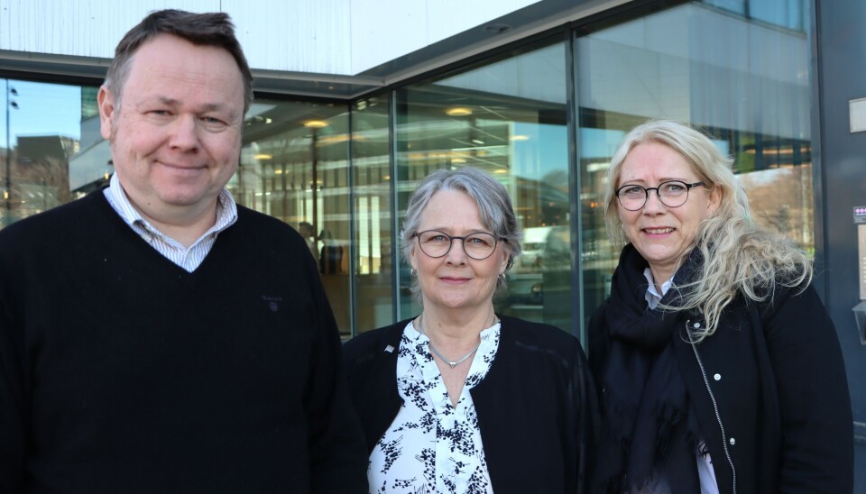 Forhandlingsutvalg fra Parat, Bjørn-Are Sæther, Anne-Gro Årmo (ThsF) og Laila Aas (ThsF) før forhandlingsstart mandag.