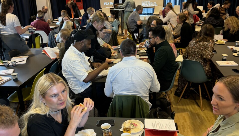 Stemmer fra norsk samfunnsliv, Parat-medlemmer og representanter fra norsk media hadde møtt opp på boklanseringen tirsdag. Foto: Veronica Karlsen