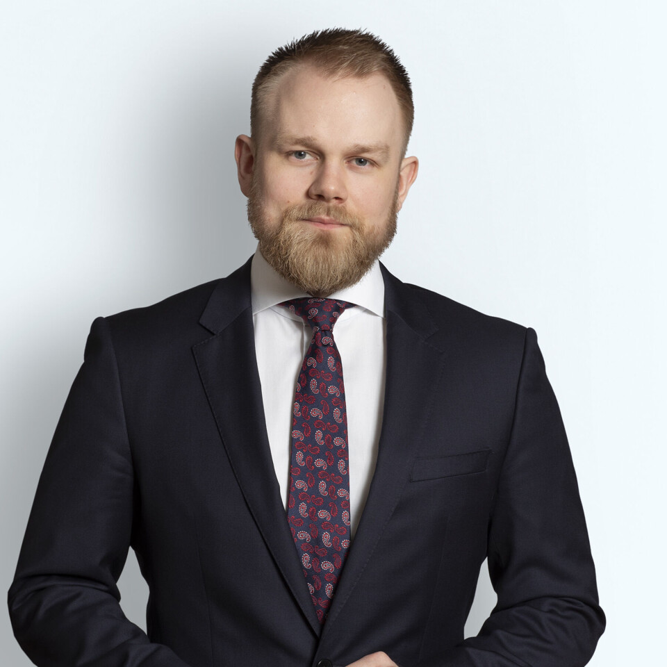 Det sitter veldig langt inne å la den teknologiske utviklingen gå ut over enkeltansatte som ikke mestrer bruken av kunstig intelligens, mener de to arbeidsrettsadvokatene Anders Sundsdal og Jostein Opdahl-Jenssen. Foto: Thommessen