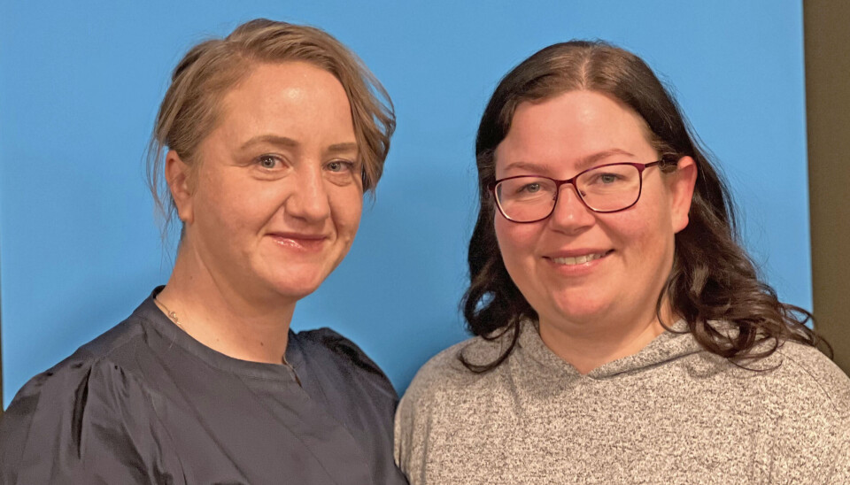 Gjenvalgt leder Bodil Røkke sammen med årets medlem, Hilde Camilla Mikkelborg.