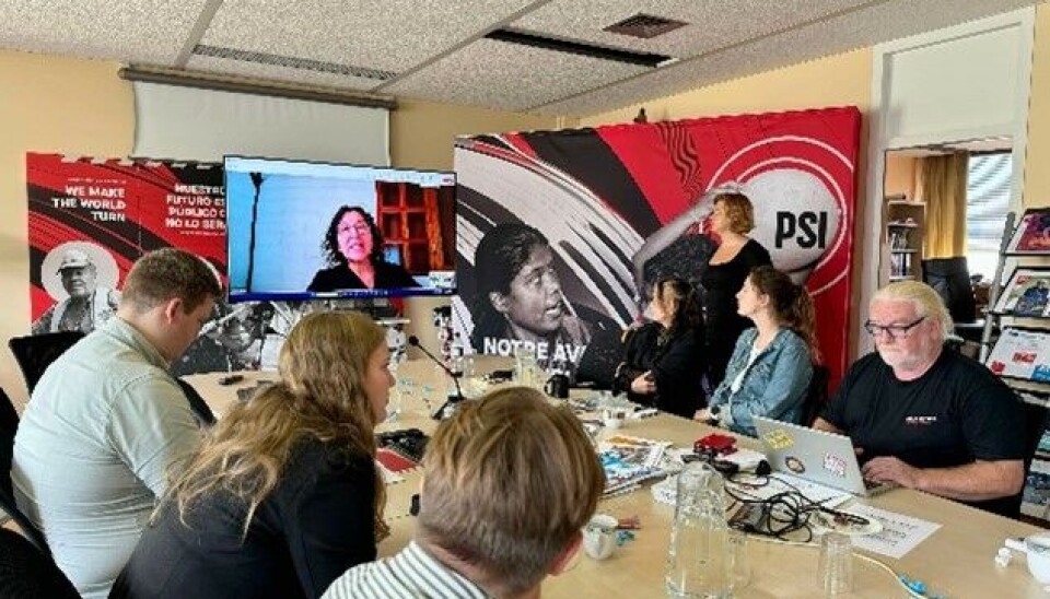 Delegasjonen på besøk hos PSI.