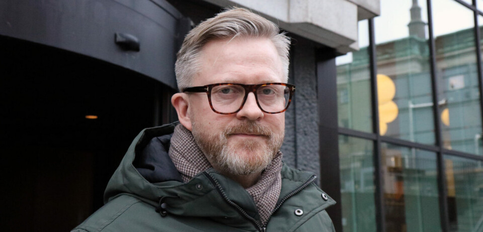 YS-leder Hans-Erik Skjæggerud mener en velferdsordning som ikke var politisk betent har blitt nettopp det, som følge av et uklokt valg av NHO, og at LO har gjort sykelønnsordningen til en sak inn mot høstes stortingsvalg.