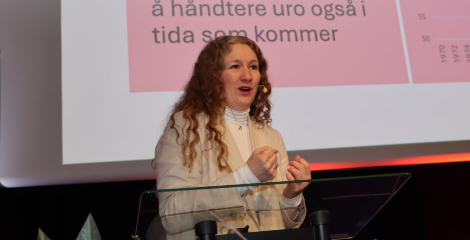 Tuva Moflag (Ap), leder av Stortingets finanskomité, presenterer utviklingen i norsk økonomi på Paratkonferansen 2025