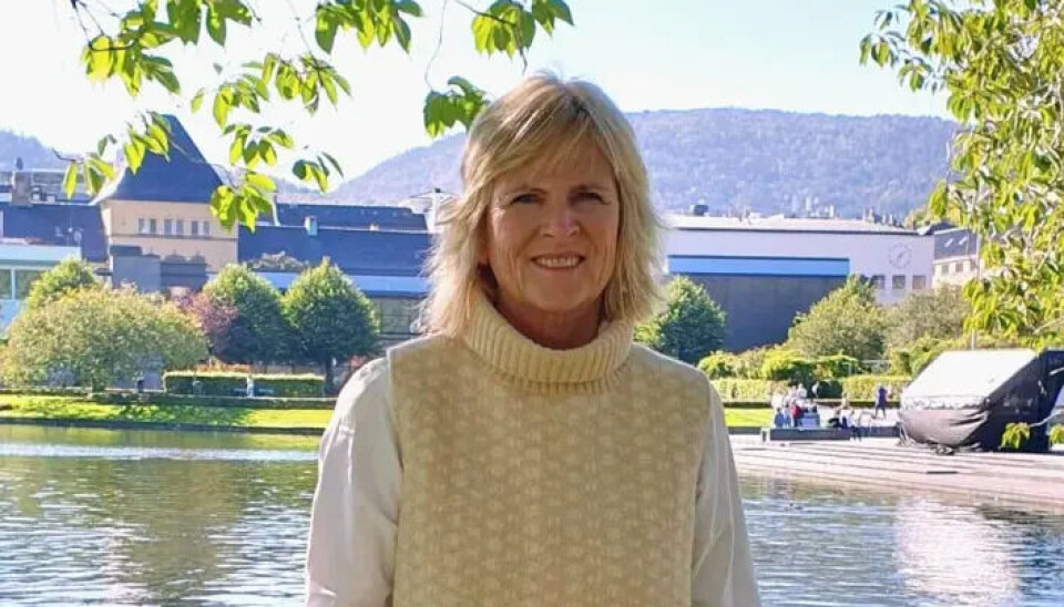 Berit Meyer har over 40 års erfaring som tannhelsesekretær og mener en åpen kultur på klinikken er avgjørende for godt smittevern.