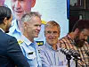 Håkon Skulstad og Geir Sverre Braut holder dialogen i gang før Politirolleutvalget begynner skrivearbeidet.